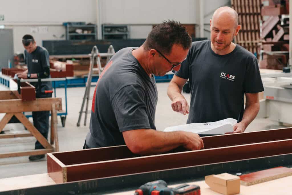 over claes sierbeton kwaliteitscontrole in atelier