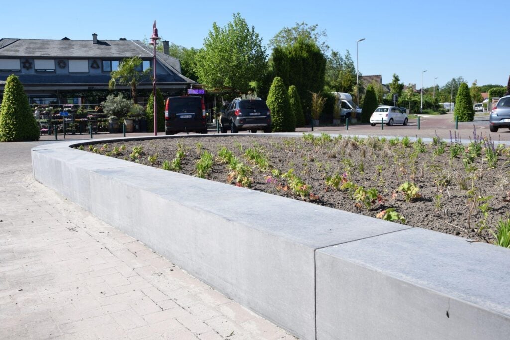Inrichting kerkplein - Zitranden