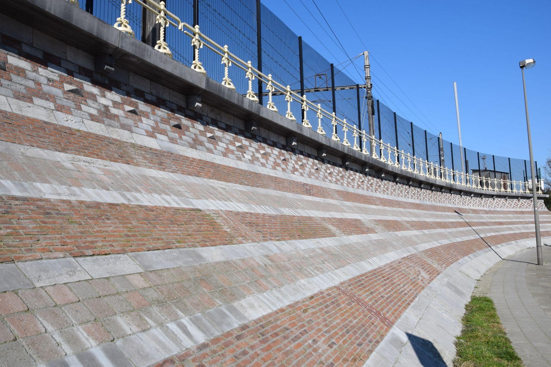 Renovatie steenglooiing - Infrabel