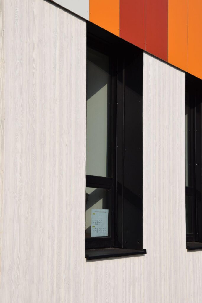 Basisschool - houtstructuur gevelpanelen