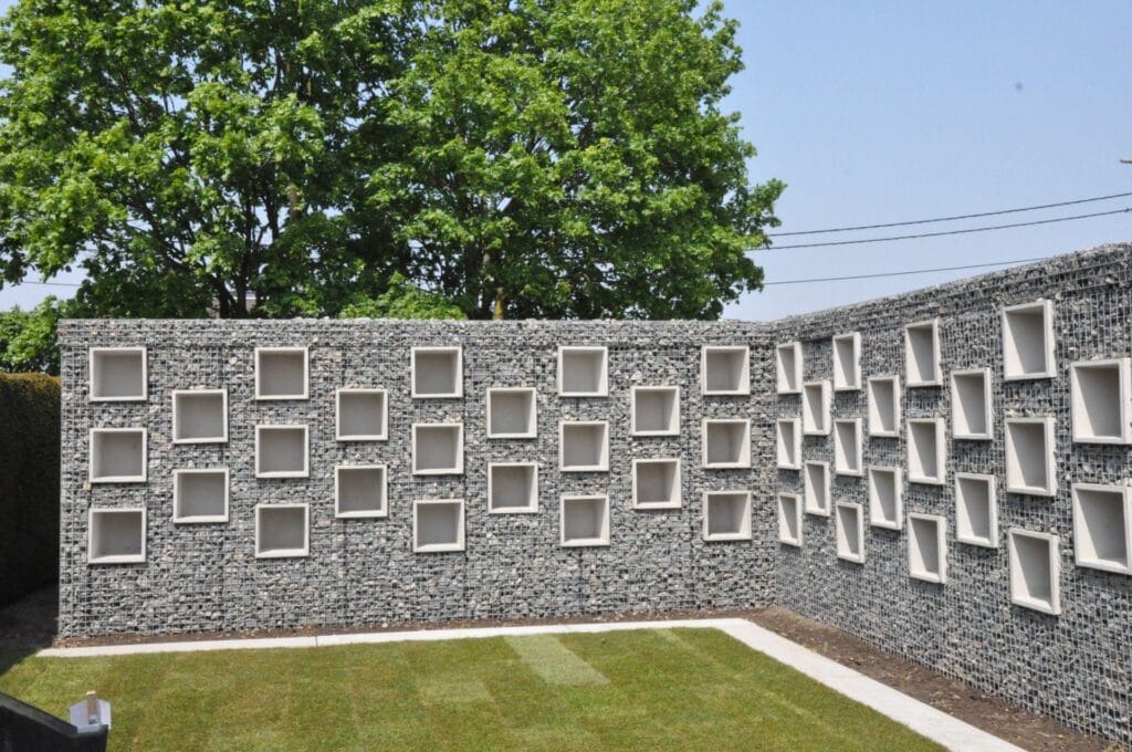 Columbariumnissen in schanskorven