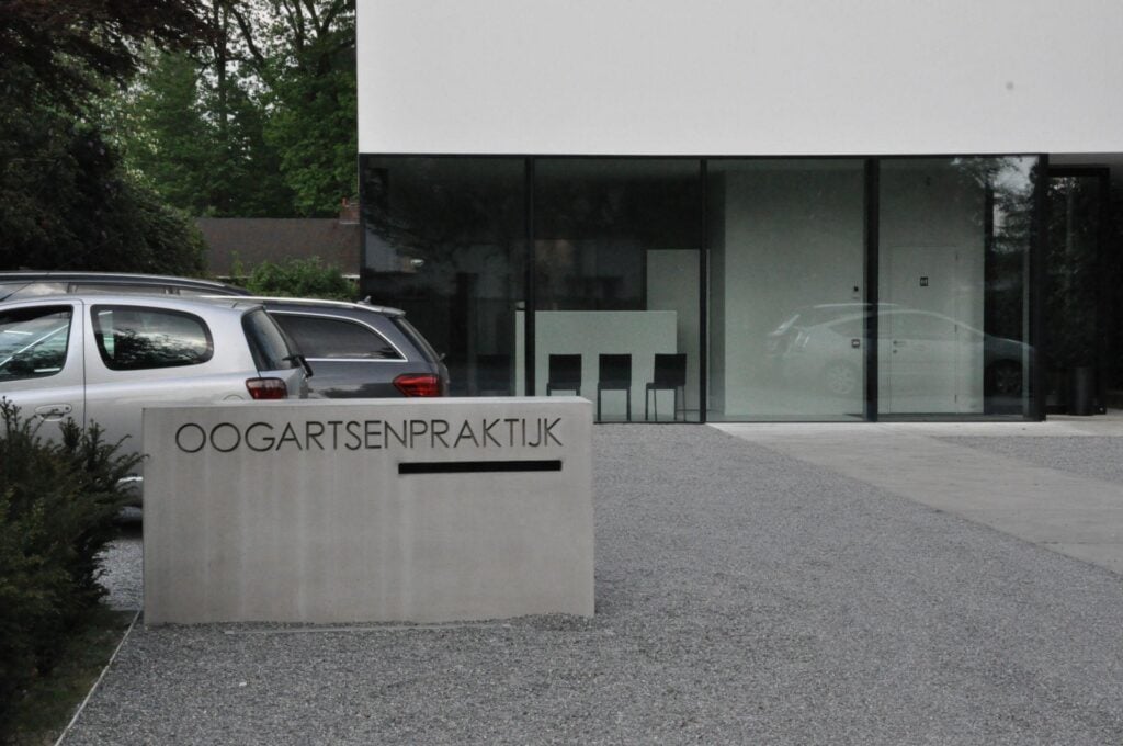 Oogartsenpraktijk - Brievenbus op maat