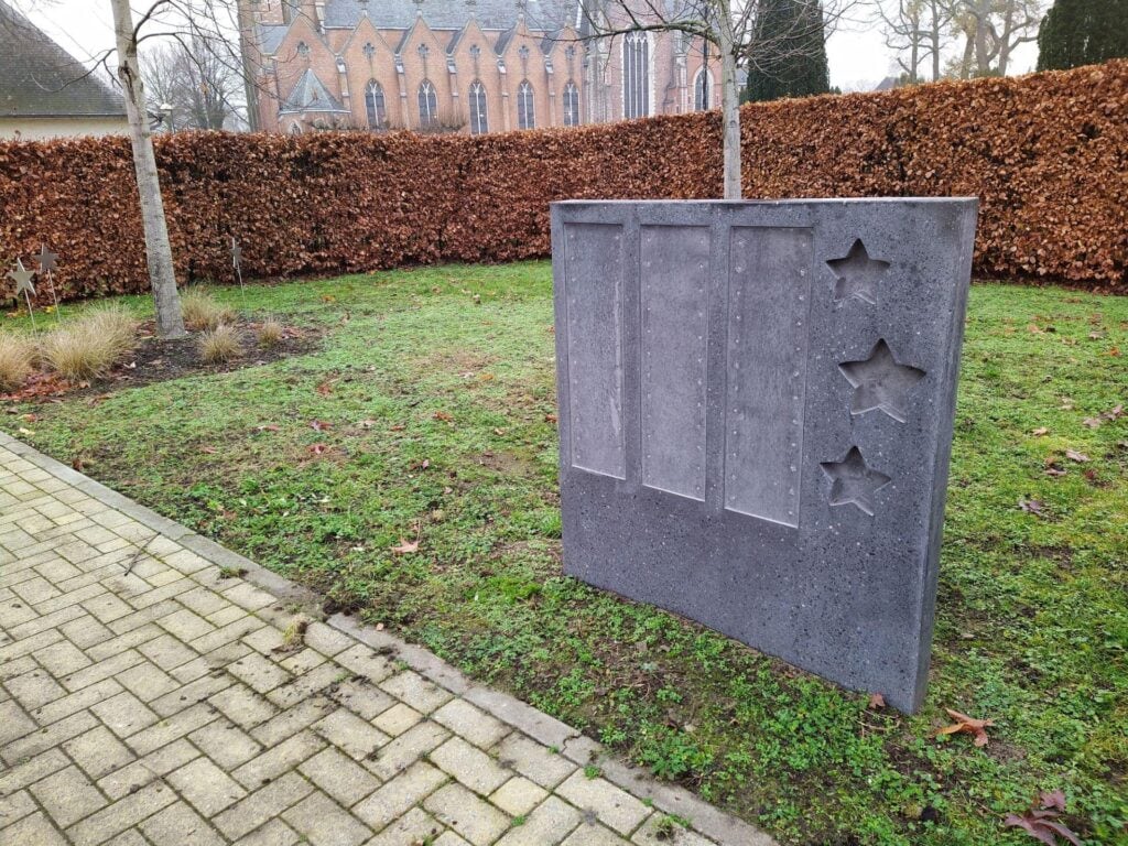 Herdenkingszuil sterrenweide