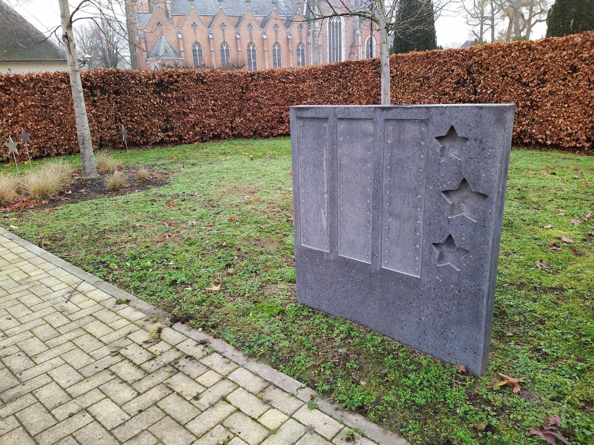 Herdenkingszuil sterrenweide