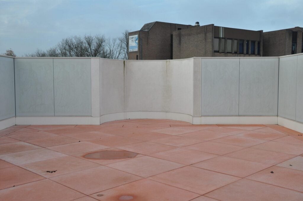 Romeinse Tempel - Mega tegels terracotta beton