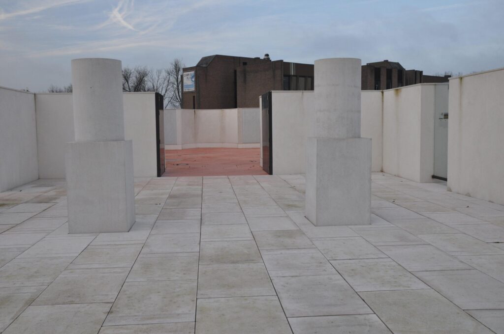 Romeinse Tempel - Mega tegels terracotta beton