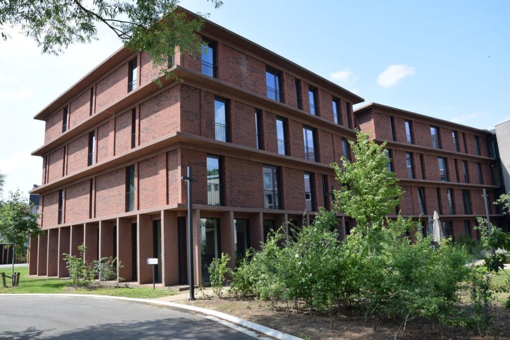 WZC "Het Molenhof" Leuven - Luifels en kolommen